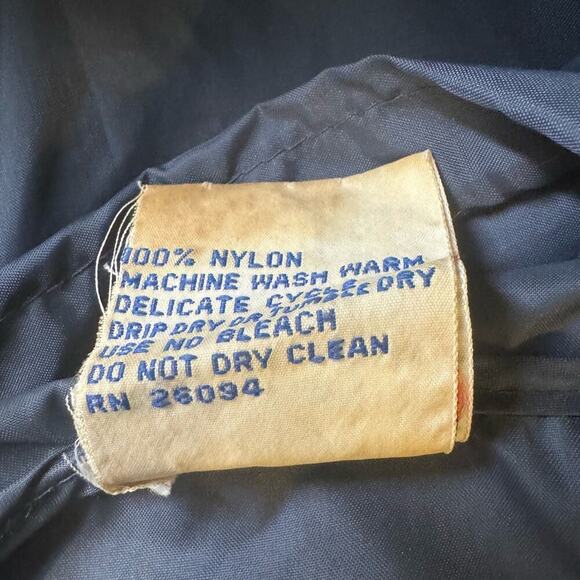 Vintage Navy Blue Champion Size Medium Made in Korea Pullover Windbreaker Jacket - Picture 6 of 6